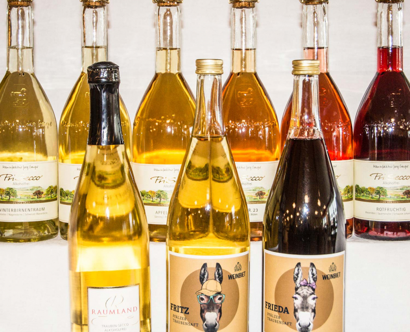 Bild von verschiedenen alkoholfreien Weinen